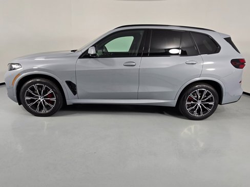 New 2026 BMW X5 xDrive40i w/ M Sport Package image 4