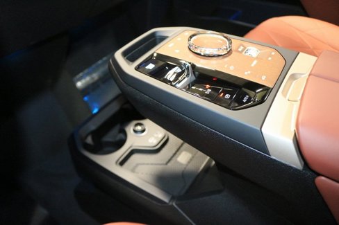 New 2026 BMW iX xDrive45 image 23