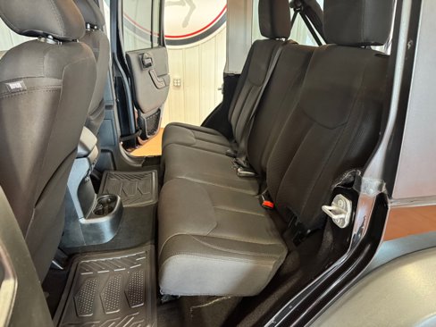 Used 2017 Jeep Wrangler Unlimited Sport w/ Quick Order Package 24S image 18