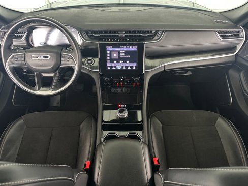 Used 2022 Jeep Grand Cherokee Altitude image 28