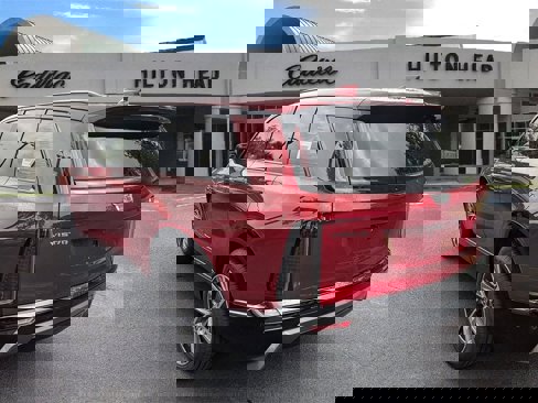 New 2026 Cadillac Vistiq Sport w/ LPO, Floor Liner Package image 4