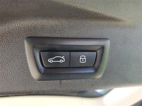 Used 2024 BMW X7 xDrive40i image 38
