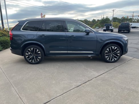 Used 2025 Volvo XC90 B5 Plus image 6