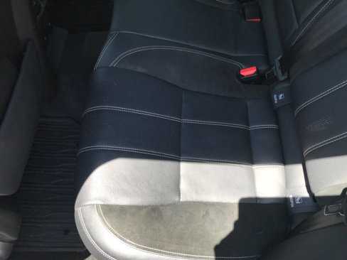 Used 2018 Land Rover Range Rover Velar R-Dynamic SE image 17