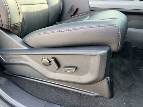 New 2026 Ford F250 Lariat w/ Lariat Ultimate Package image 24
