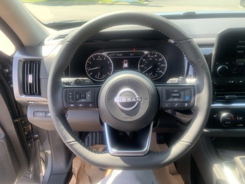 New 2025 Nissan Pathfinder SL image 23
