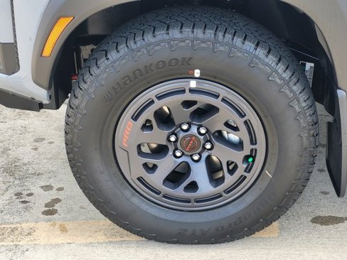New 2025 Nissan Frontier PRO-4X w/ Pro Premium Package image 8