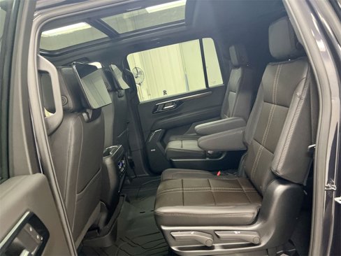 New 2026 Chevrolet Suburban High Country image 24