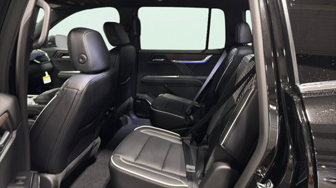 New 2026 GMC Acadia Denali w/ LPO, Floor Liner Package image 21