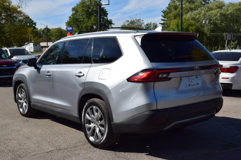 Used 2024 Toyota Grand Highlander AWD image 9