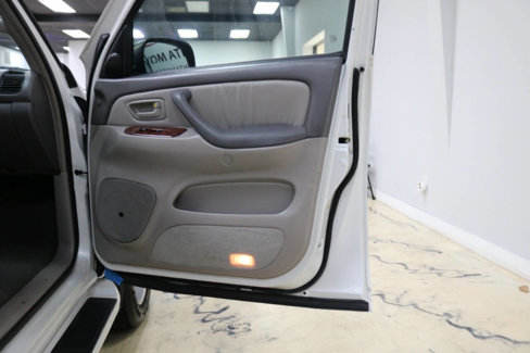 Used 2005 Toyota Sequoia Limited image 15
