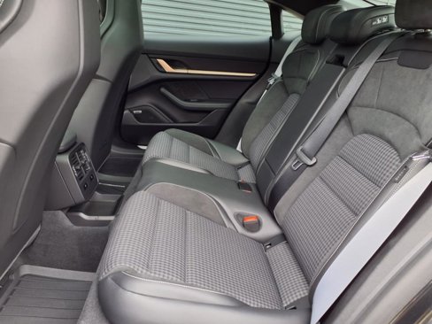 Used 2025 Porsche Taycan 4S image 21