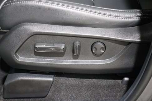 Used 2025 Honda Pilot EX-L image 5