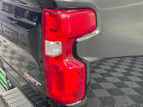 Used 2024 Chevrolet Silverado 1500 RST w/ Z71 Off-Road Package image 33