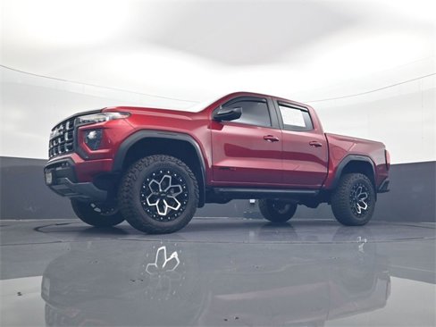 Used 2024 GMC Canyon AT4 w/ AT4 Premium Package image 21