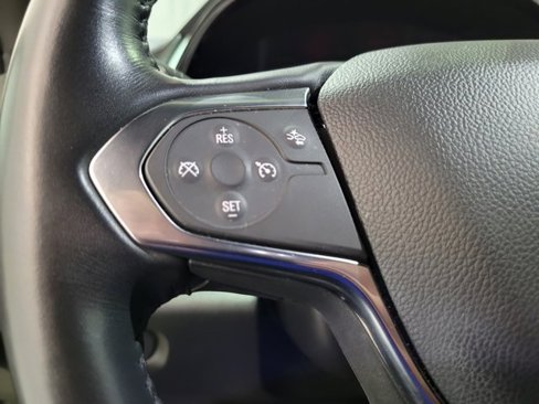 Used 2022 Chevrolet Traverse LT image 31