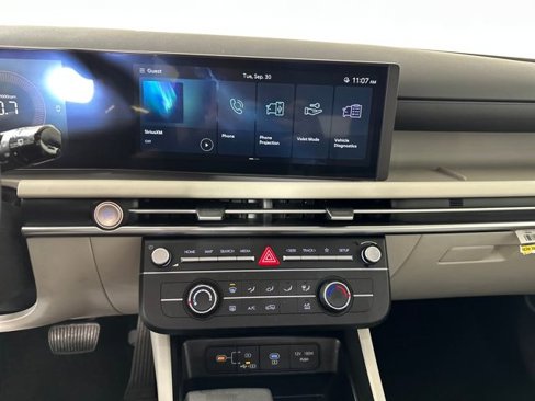 Certified 2025 Hyundai Tucson SE image 21