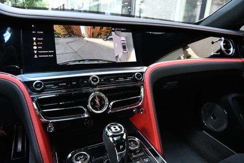 Used 2024 Bentley Flying Spur W12 image 17