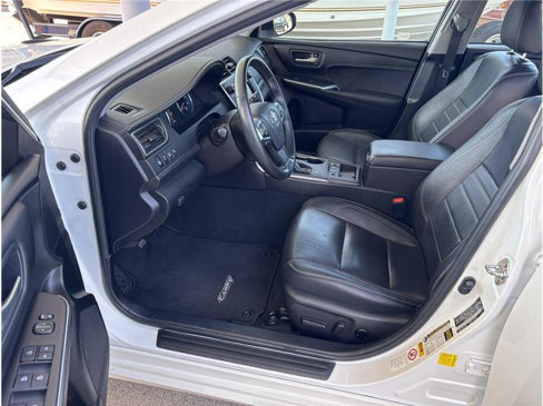 Used 2016 Toyota Camry XLE image 11