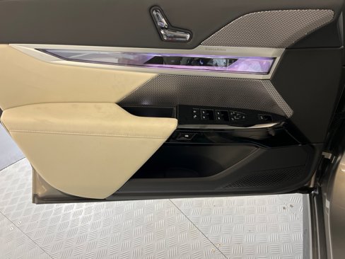 New 2026 BMW 740i w/ Executive Package image 22