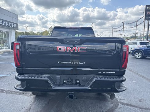 New 2025 GMC Sierra 2500 Denali w/ Denali Reserve Package image 4