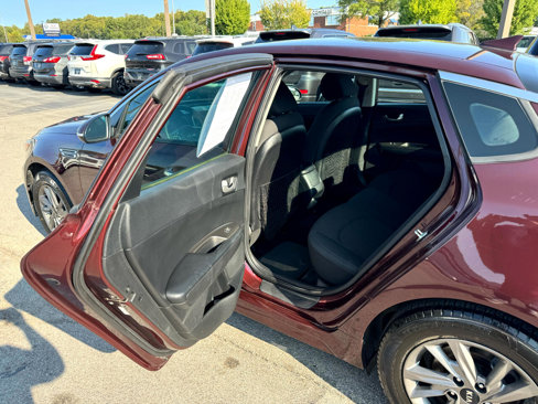 Used 2020 Kia Optima LX image 12