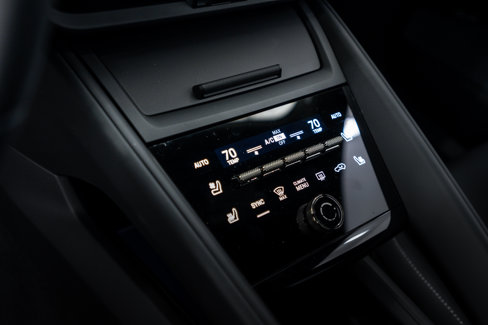 New 2025 Porsche Macan Turbo Electric image 20