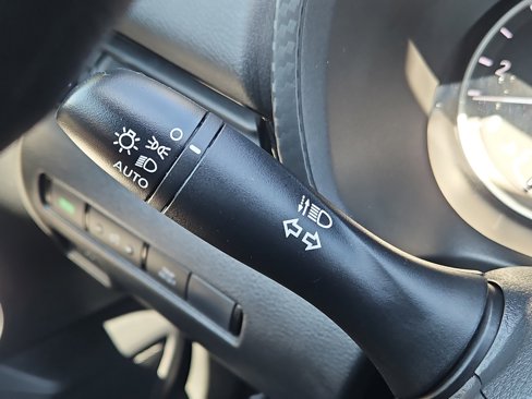 Used 2025 Nissan Sentra SV image 31