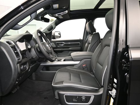 Used 2025 RAM 1500 Laramie w/ Night Edition image 13