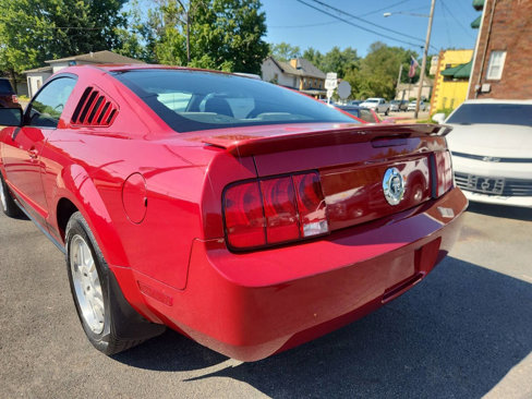 Used 2008 Ford Mustang Premium image 4