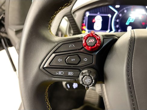 Used 2024 Lamborghini Revuelto image 21