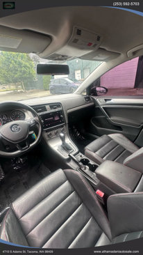 Used 2016 Volkswagen Golf S image 11