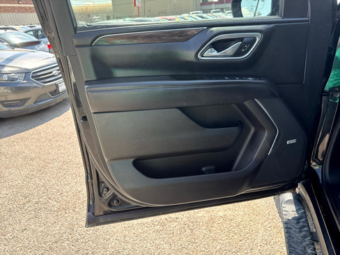 Used 2021 Chevrolet Tahoe Z71 w/ Z71 Signature Package image 15