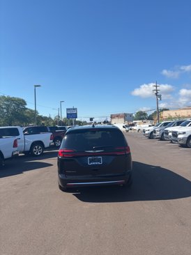 New 2026 Chrysler Pacifica Select image 5