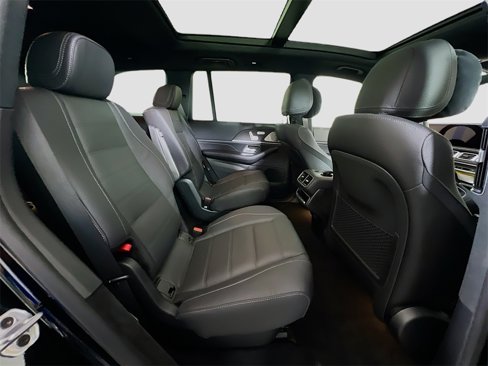 New 2026 Mercedes-Benz GLS 580 4MATIC image 31