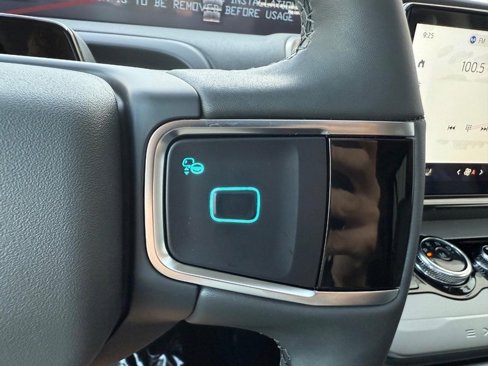 New 2025 Ford Expedition Active image 12