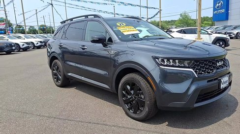 Used 2022 Kia Sorento S image 2