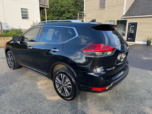 Used 2017 Nissan Rogue SL w/ SL Premium Package image 5