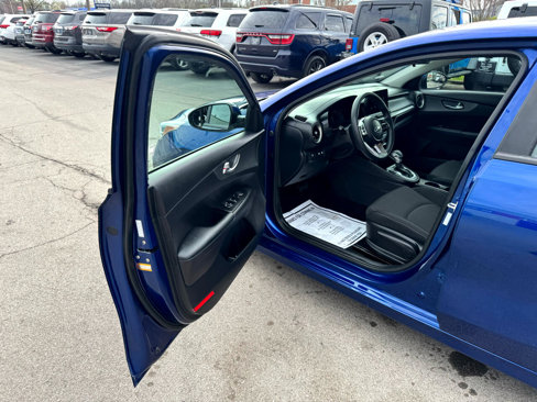 Used 2021 Kia Forte LXS image 13