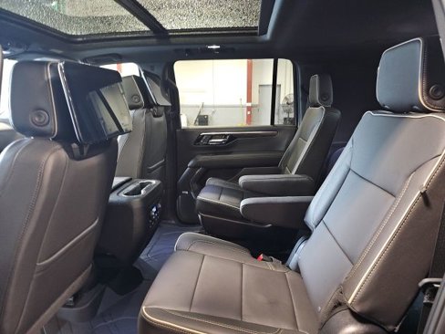New 2026 Chevrolet Suburban Premier image 27