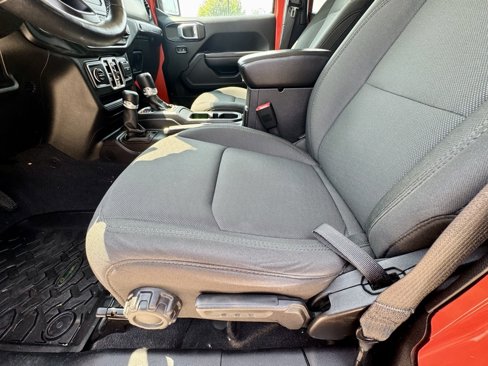 Used 2018 Jeep Wrangler Unlimited Sport S image 24