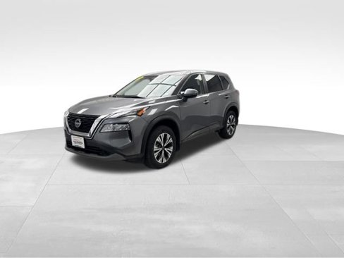 Used 2023 Nissan Rogue SV image 3