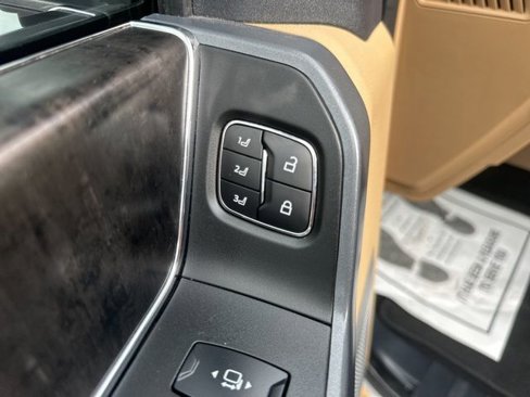 Certified 2024 Ford F250 Lariat w/ Chrome Package image 29