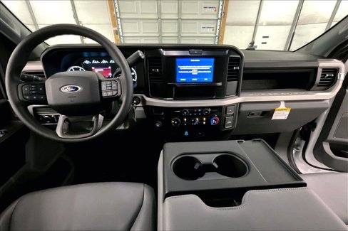 New 2026 Ford F250 XL w/ F-250 >10K GVWR Package image 14