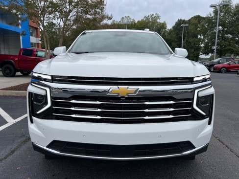 New 2026 Chevrolet Suburban LT image 3