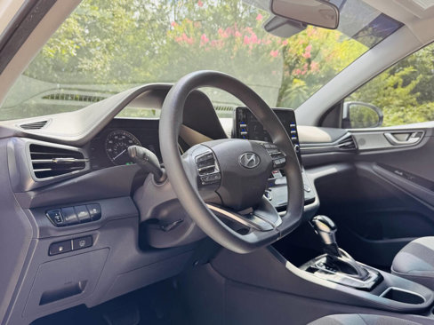 Used 2022 Hyundai Ioniq Blue image 9