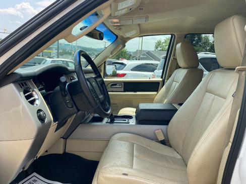 Used 2016 Ford Expedition EL XLT w/ Equipment Group 202A image 9