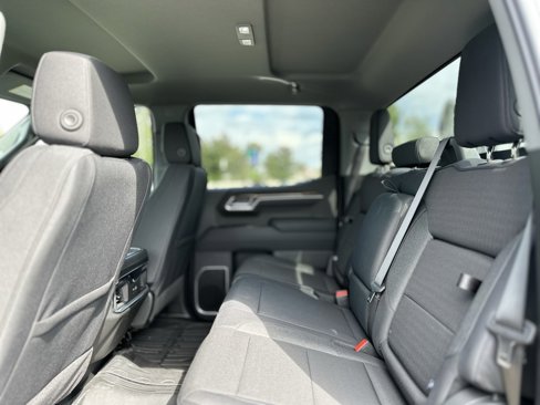 New 2026 GMC Sierra 1500 Elevation image 26