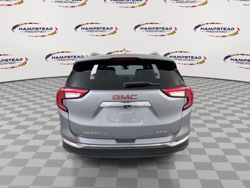 Used 2024 GMC Terrain SLT image 7