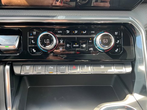New 2026 GMC Sierra 3500 Denali w/ Denali Reserve Package image 8